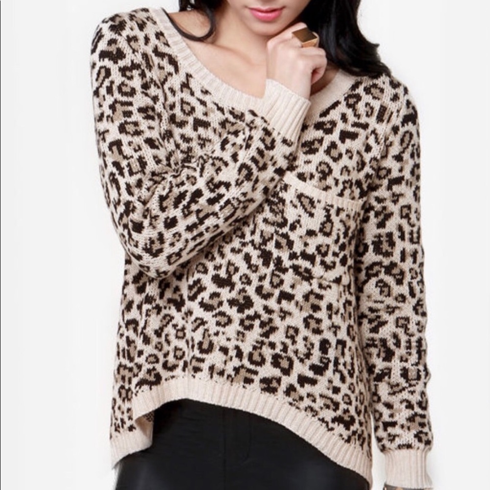 (4 for $30 🌸) Billabong Cheetah Print Sweater